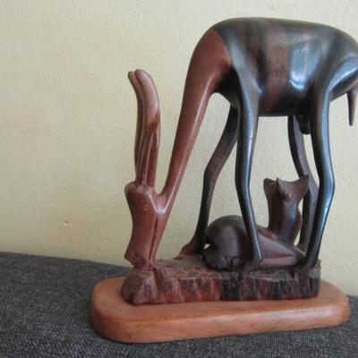 Alte Holzarbeit - Antilope - Afrika - Tierfigur - Schnitzerei - thumb
