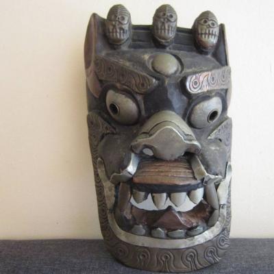 Alte Dämonenmaske - Holz - Metallverzierungen - Tibet / Bhutan - thumb