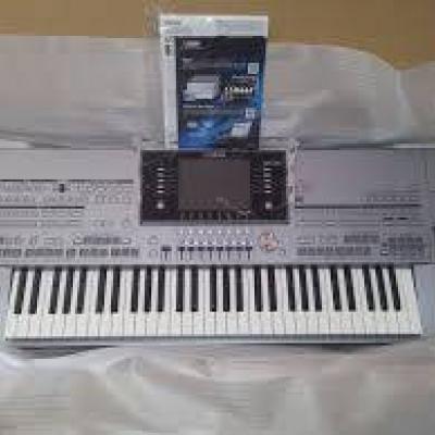 Yamaha Tyros5-76 Arranger Workstation Keyboard - thumb