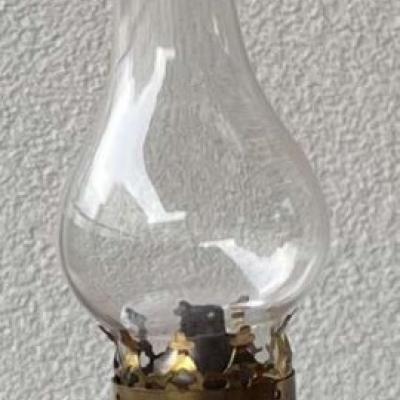 Antike Petroleumlampe, Messing, Glas handbemalt, 1950-1974 - thumb
